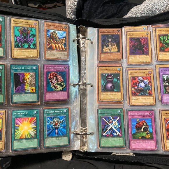 Lot of Vintage 1996 YuGiOh Trading Cards YUGIOH Binder 300+ Cards - Picture 9 of 16